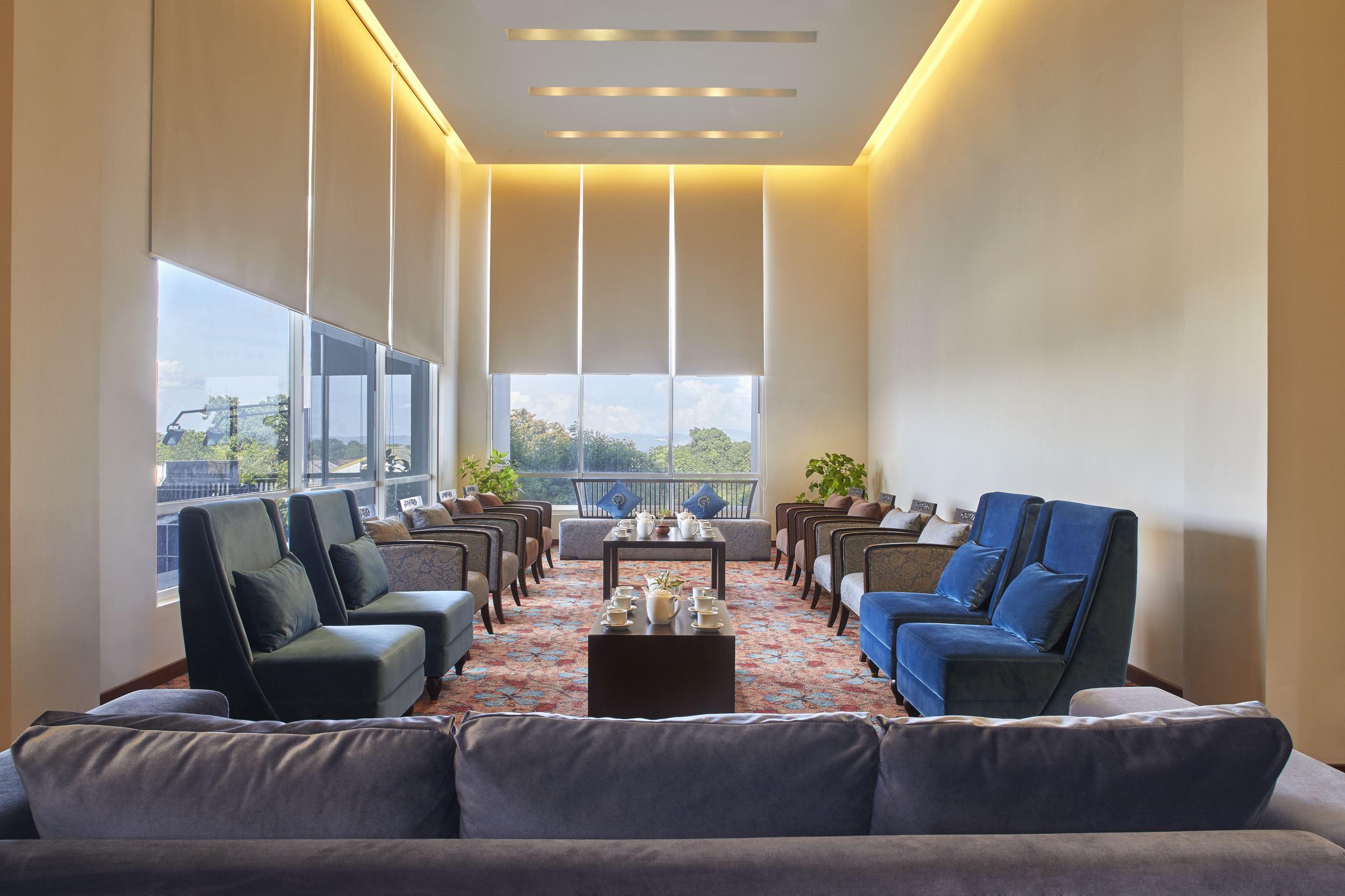 Jambuluwuk Malioboro Hotel Jogjakarta Buitenkant foto The Club Lounge at the hotel