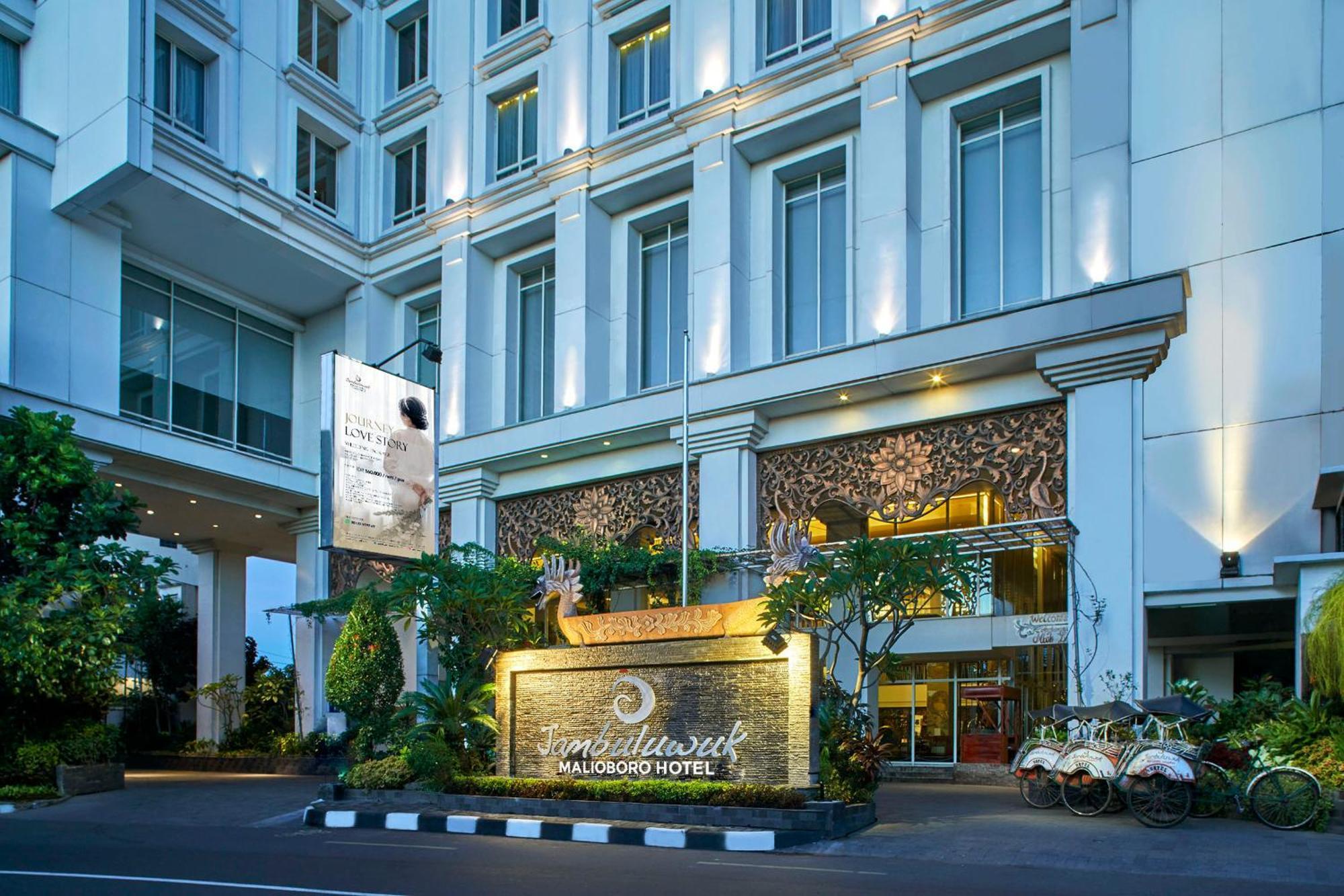 Jambuluwuk Malioboro Hotel Jogjakarta Buitenkant foto Mercure Hotel, Jakarta